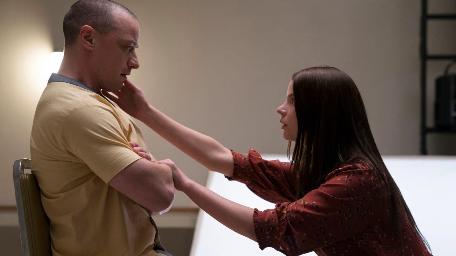 Why M. Night Shyamalan Thinks Glass Is So Different From Other Superhero Movies