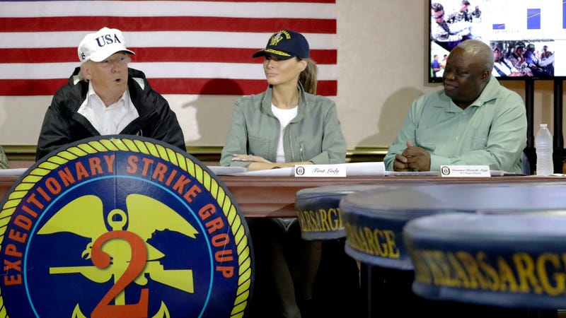 The president of Puerto Rico meeting with U.S. Virgin Islands Governor Kenneth Mapp. Image via the AP.