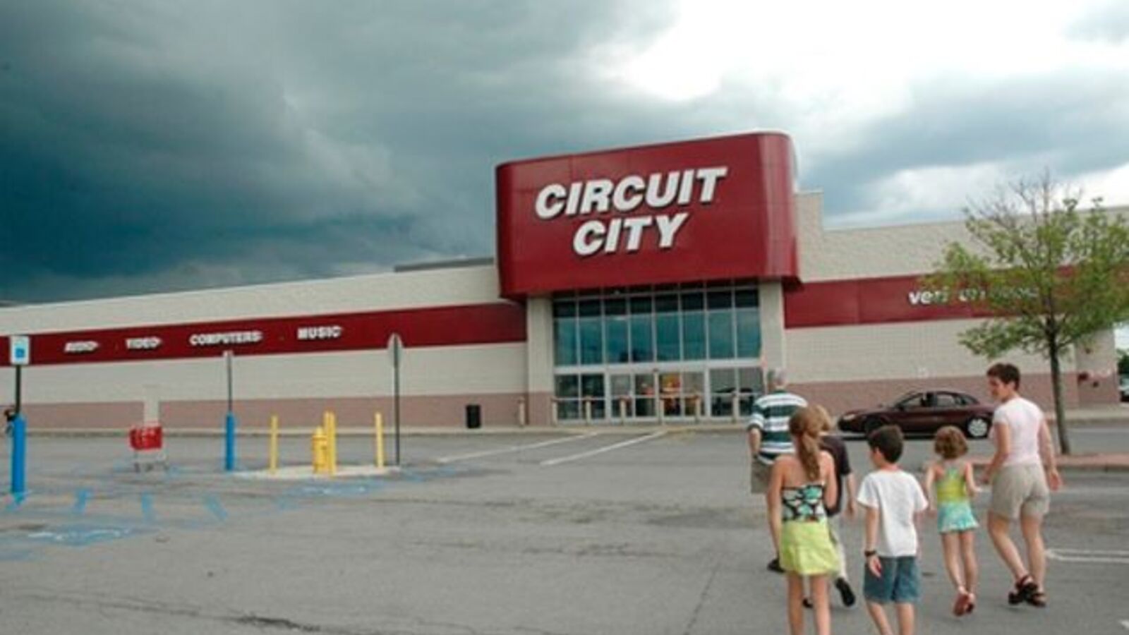 Dealzmodo: Circuit City is Shipwrecked, but the Flotsam and Jetsam Have a  Great Price-Match Guarantee