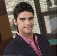 Illustration for article titled Memo To 'Age Of Love''s Mark Philippoussis: Can You At Least Pretend That You Care About Something (Anything?!) Other Than Breasts?