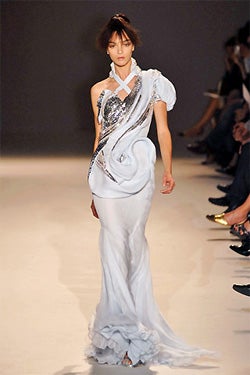 Illustration for article titled Rhapsody In Beige: Givenchy Fall 2007 Couture