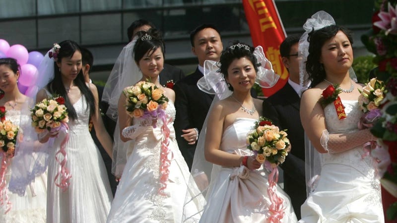 Illustration for article titled Report: Ninety Percent of Chinese Gay Men Marry 'Suffering' Women