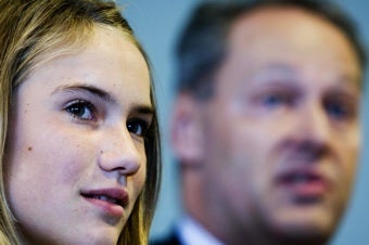 Illustration for article titled Update: Laura Dekker, 14-Year-Old Sailor, Found On St. Martin