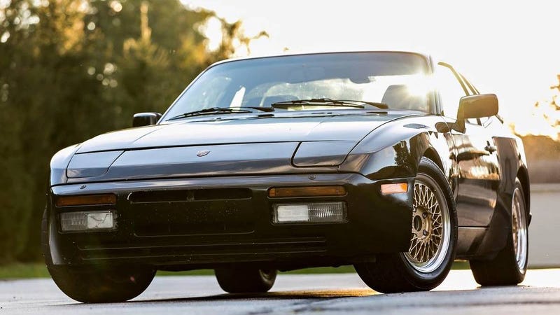Illustration for article titled At $9,999, Could This Sorta Rough 1986 Porsche 944 Turbo Turn Out to be a Smooth Deal?