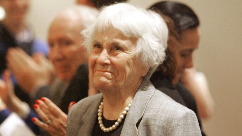 Illustration for article titled Harper Lee Sues Slimy Agent Over To Kill a Mockingbird Copyright