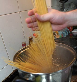Cook Pasta Faster and with Less Water