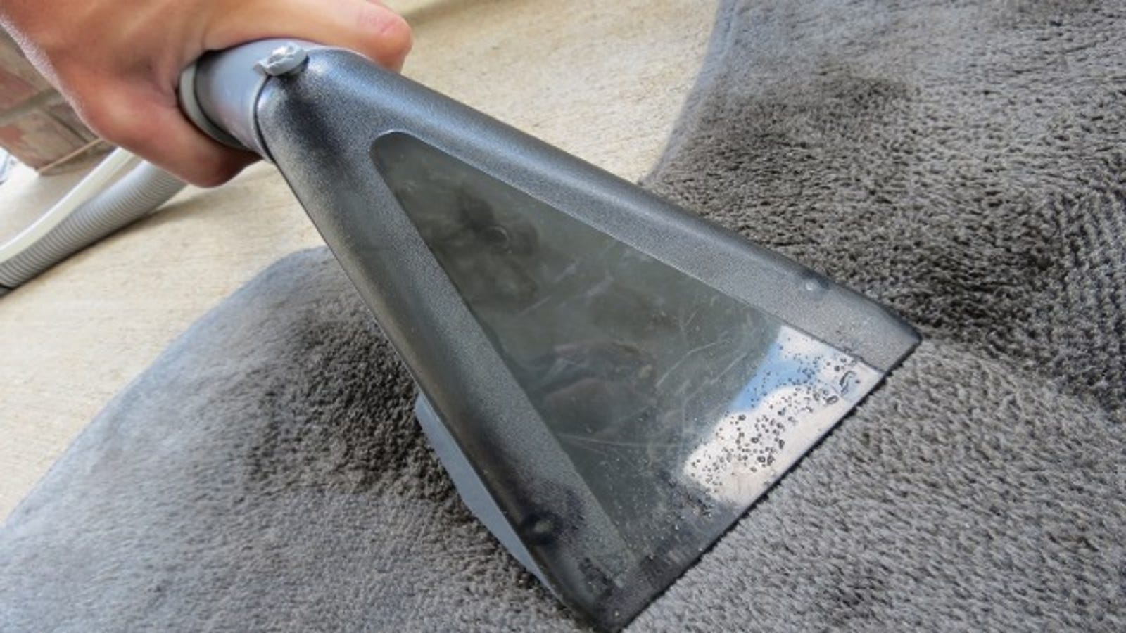 Clean Your Cars Cloth Upholstery with a Water Extraction Carpet Cleaner