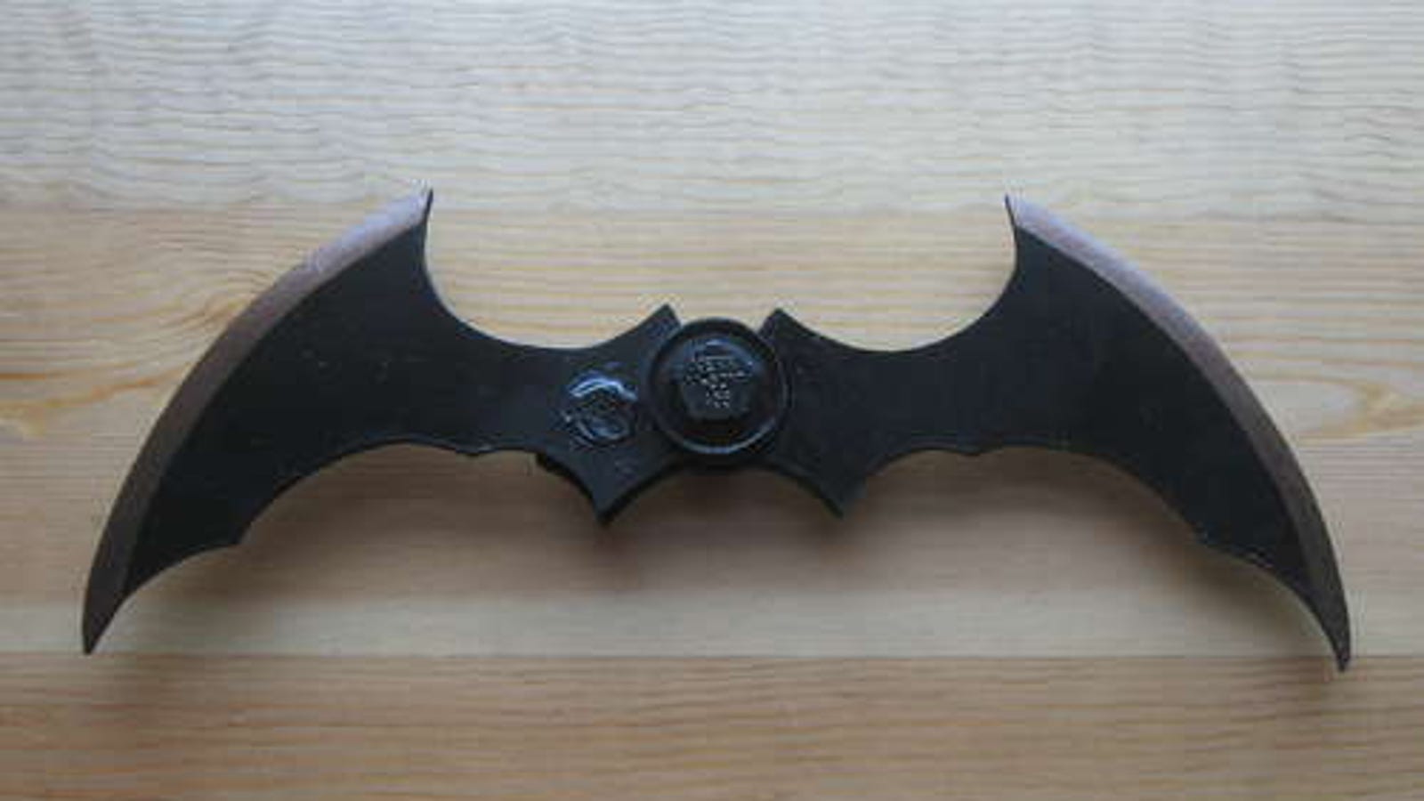 How to make your own Batarangs