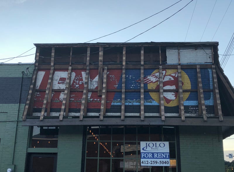 Illustration for article titled Look what was preserved under this awning