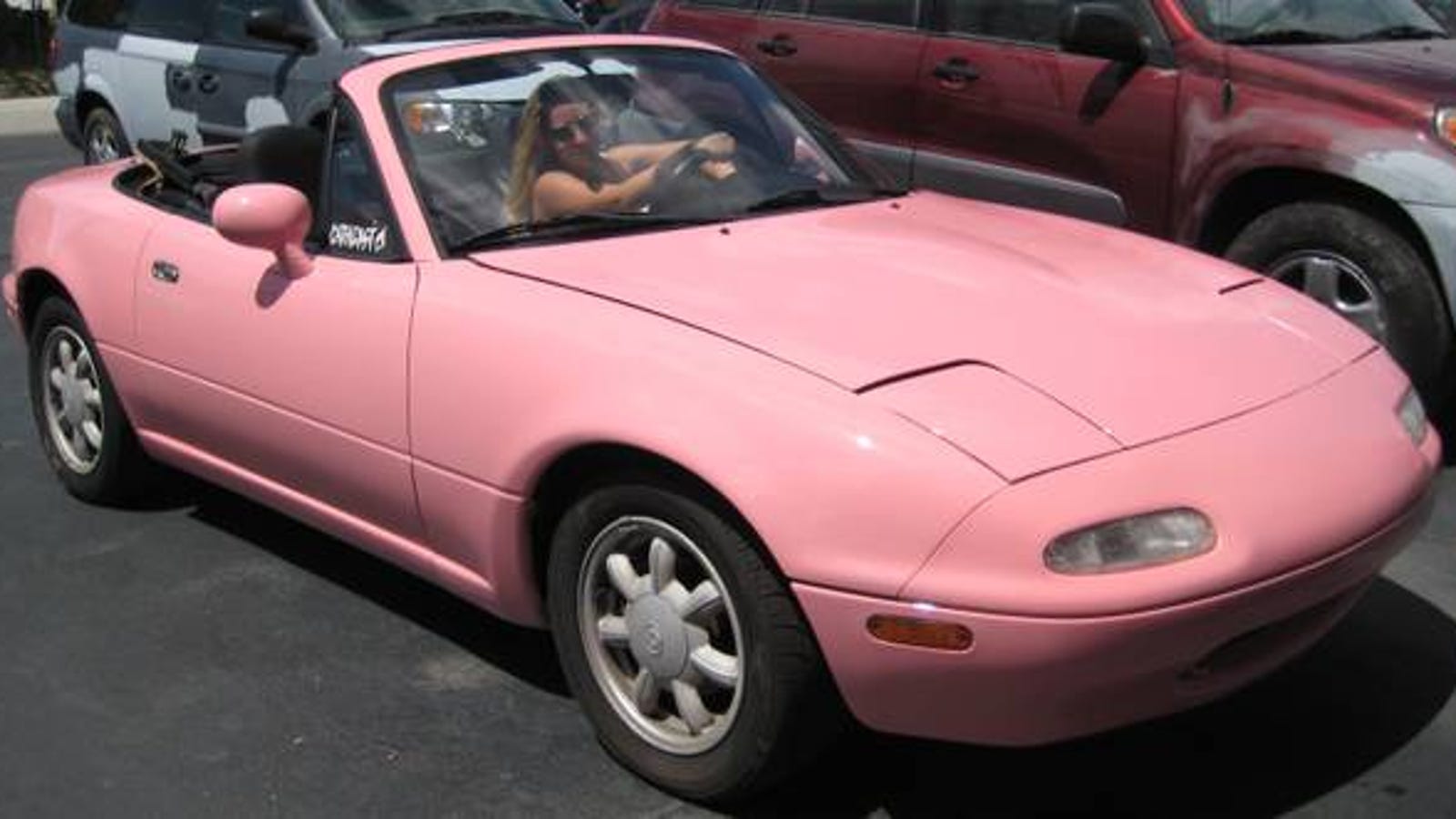 Mazda Miata розовая