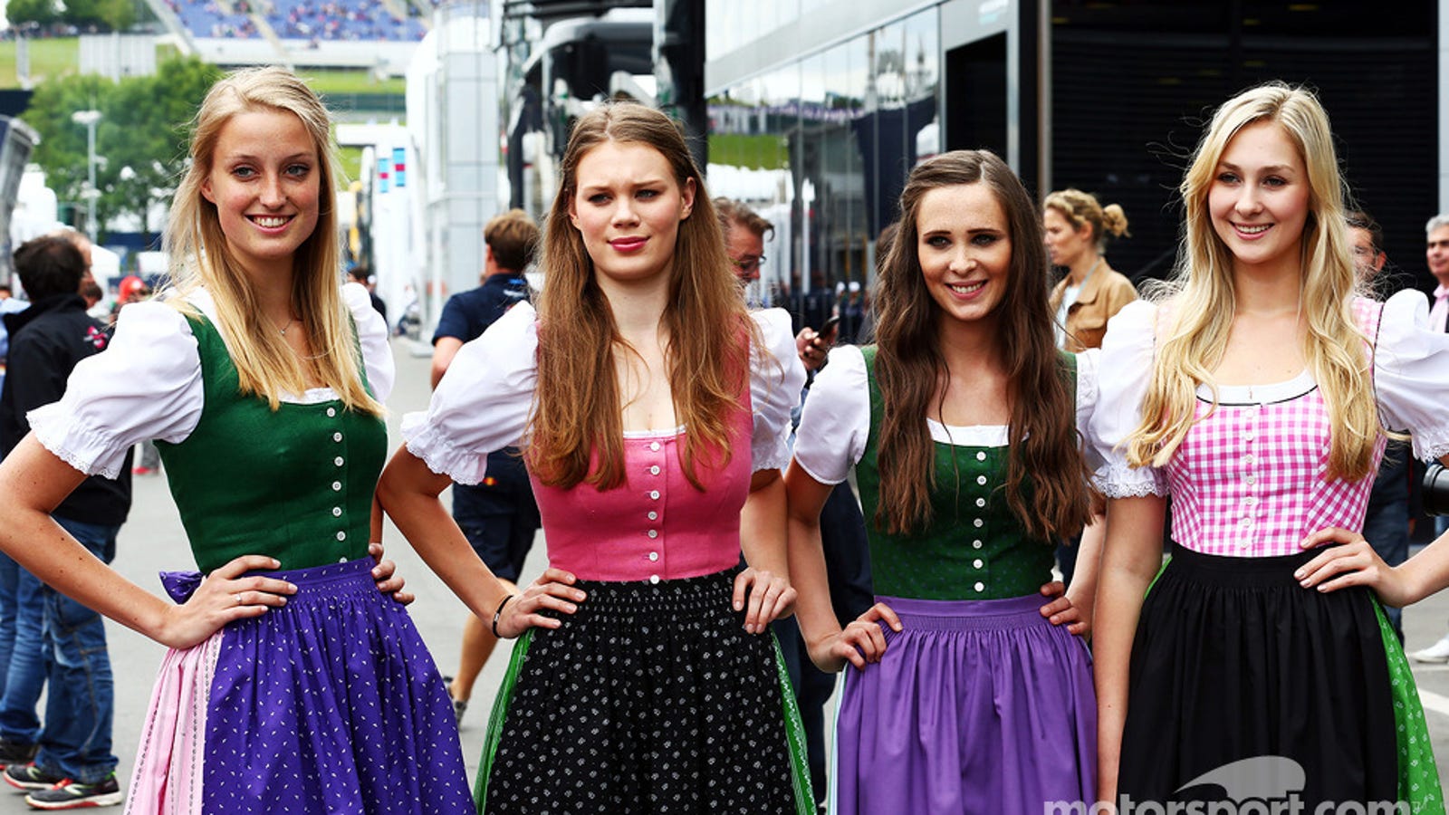 Pretty Austrian girls on Paddock