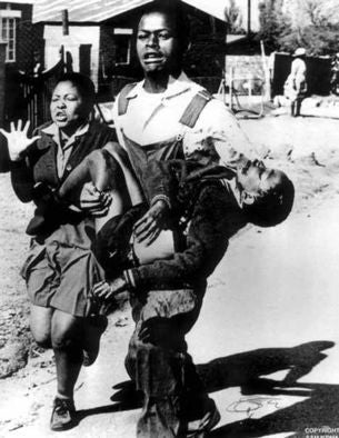 The photograph for which Nzima is being honored(cronkite.wordpress.com)