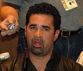 Illustration for article titled Ozzie Guillen Is Back, And Man, He's The Best