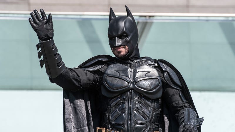 Illustration for article titled Batman is now an atheist, even though he knows a guy who literally works for God
