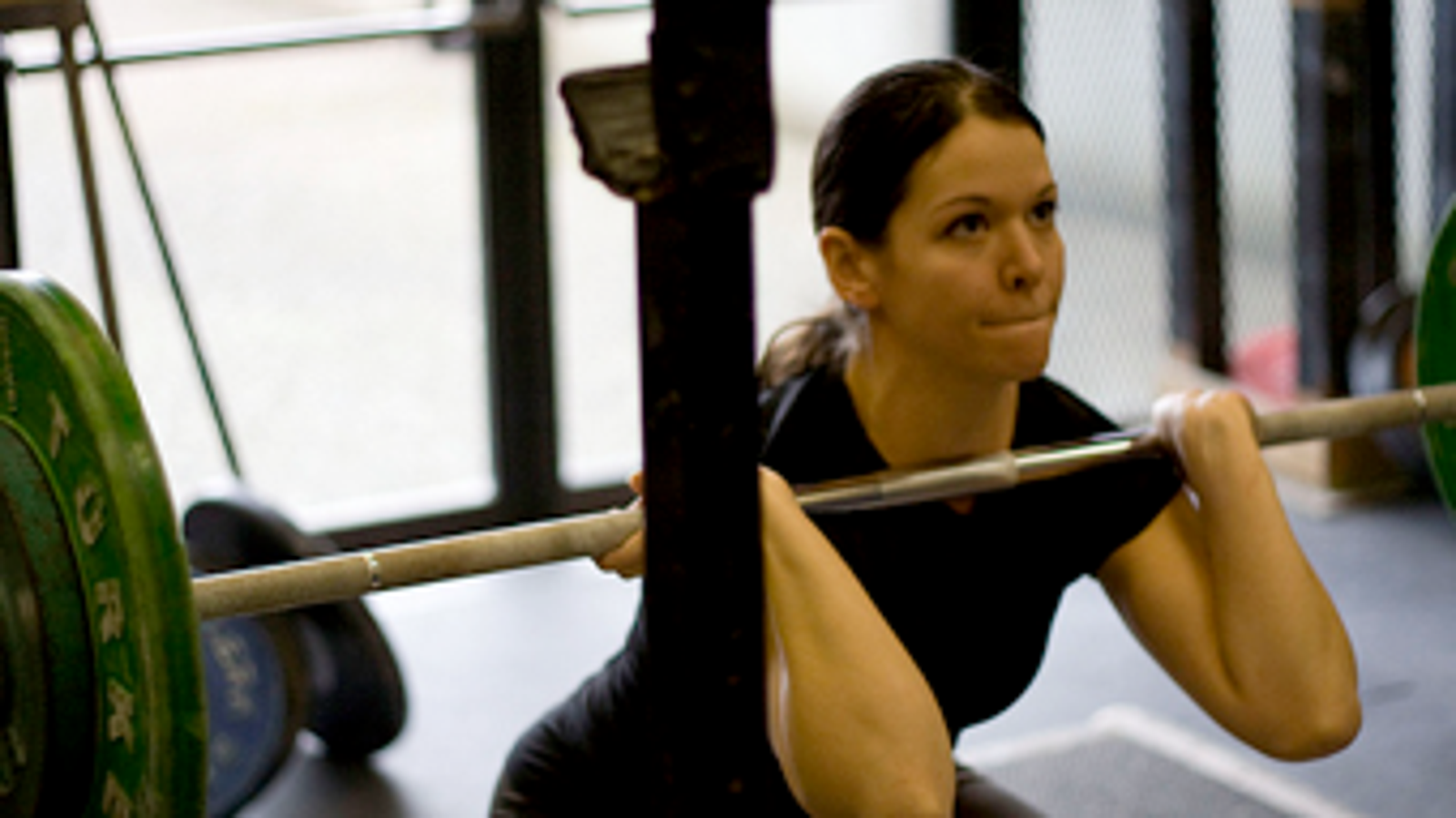 Lift Heavier Weights With Fewer Reps For Toning And Fat Loss lift-heavier-weights-with-fewer-reps-for-toning-and-fat-loss