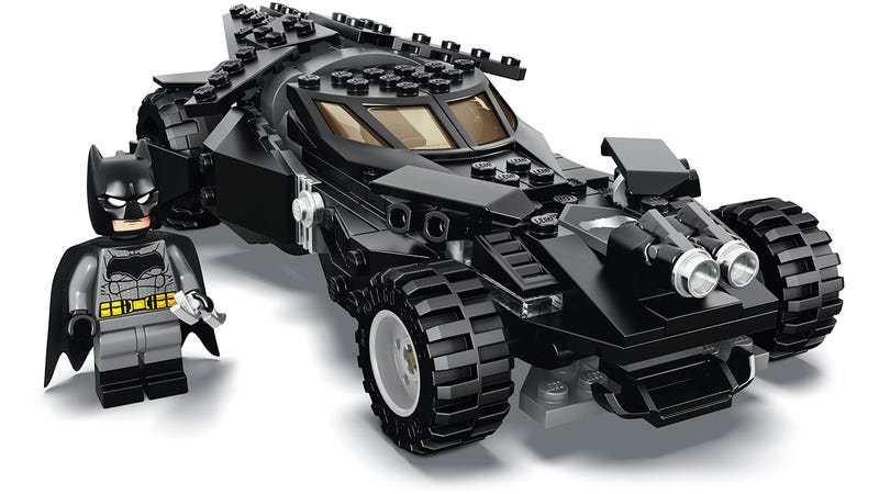 Illustration for article titled Our First Look At the New Batman v Superman Batmobile Lego Set
