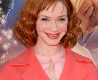 Illustration for article titled Christina Hendricks Has a Very Coral Moment On the Red Carpet