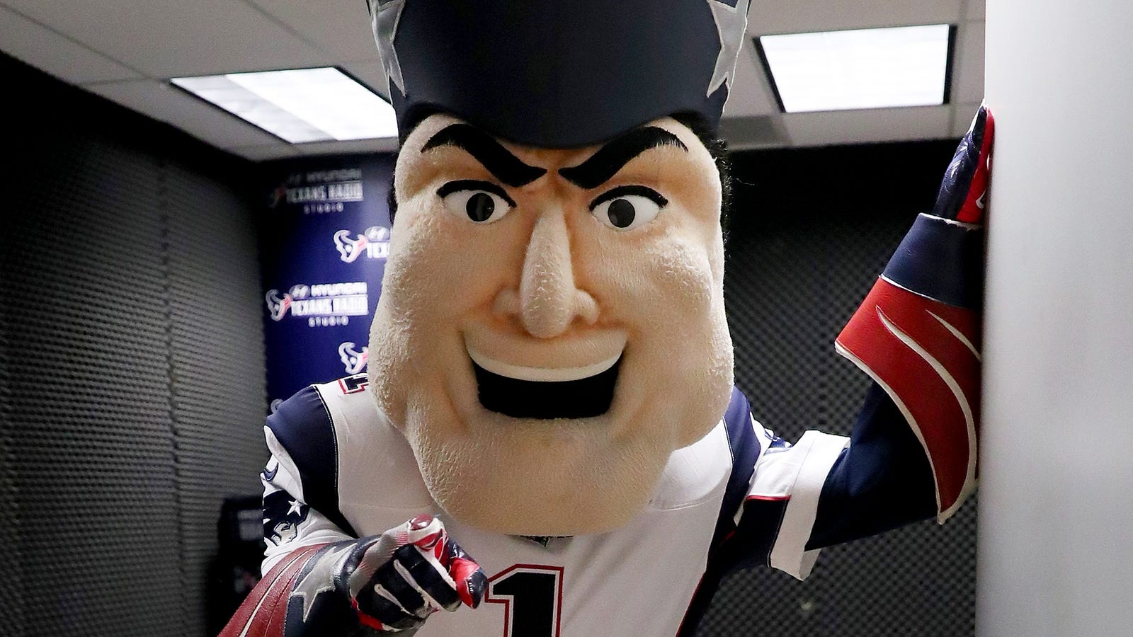 Pat Patriot Denies Being Mascot #5 In Prostitution Sting Police Report1600 x 900