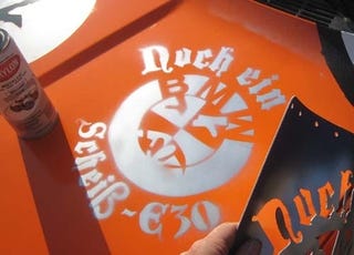 Illustration for article titled New, Improved 'Noch Ein Scheiß-E30' Stencil Makes LeMons Debut