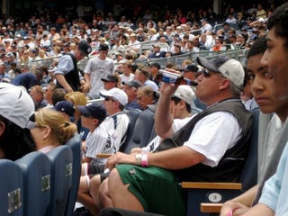 Illustration for article titled Rex Ryan Classes Up The Legends Suite At Yankee Stadium