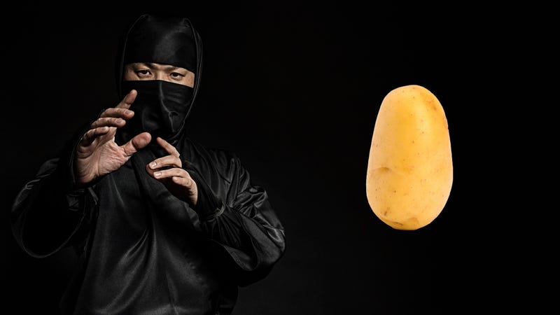 Illustration for article titled Last Call: How to stab a straw through a potato like a ninja