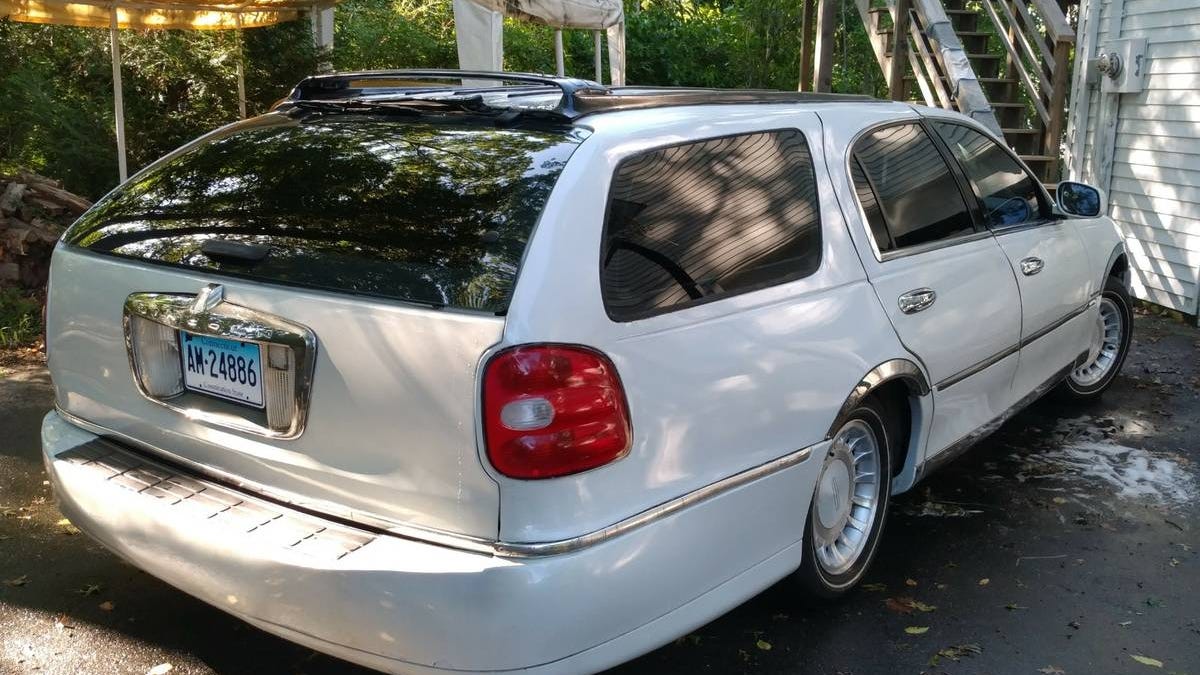 At 7 500 Would You Go To Town In This Custom 2000 Lincoln Car At 7 500 Would You Go To Town In This Custom 2000 Lincoln Car Station Wagon
