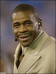 Illustration for article titled Michael Irvin Has A Theory About Tony Romo's Speed