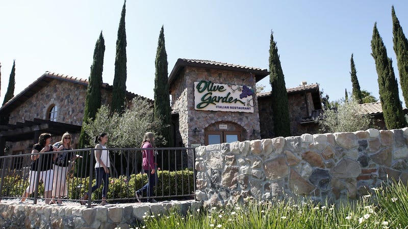 Why Is Everybody Suddenly Talking About Olive Garden?