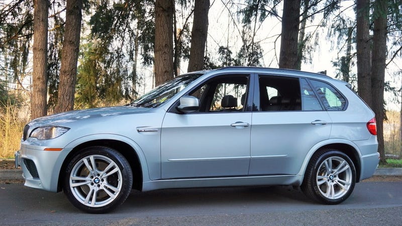 Illustration for article titled At $16,995, Could This 2010 BMW X5 M Twin Turbo put the Sport in Your Utility?