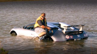 Illustration for article titled Trial Of Man Sued For 'Purposefully' Crashing Bugatti Veyron Into Lagoon Mysteriously Postponed