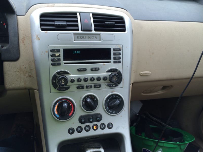 Illustration for article titled New cheap radio, not impressed but it'll work, UPDATE: car is filthy