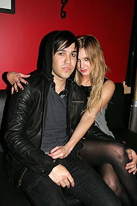 Illustration for article titled Pete Wentz and Ashlee Simpson: Living In Fear Of Papa Joe?