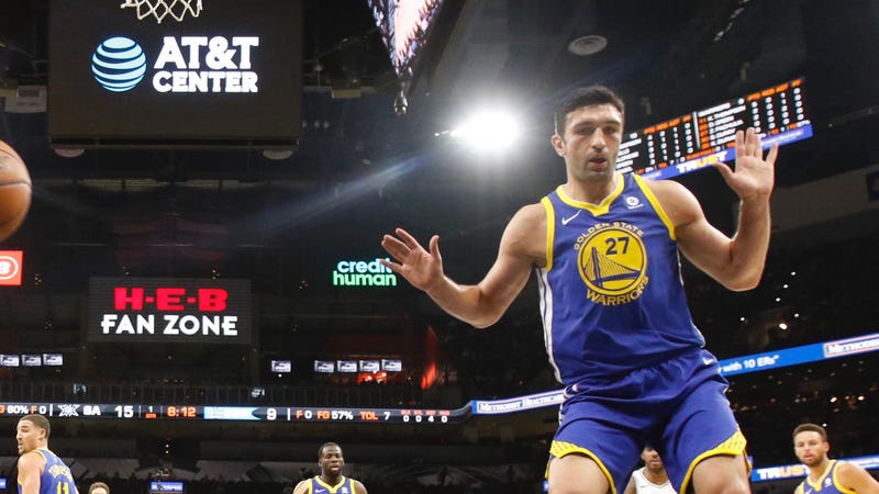 Illustration for article titled Maybe Just Get Zaza Pachulia The Fuck Out Of Here