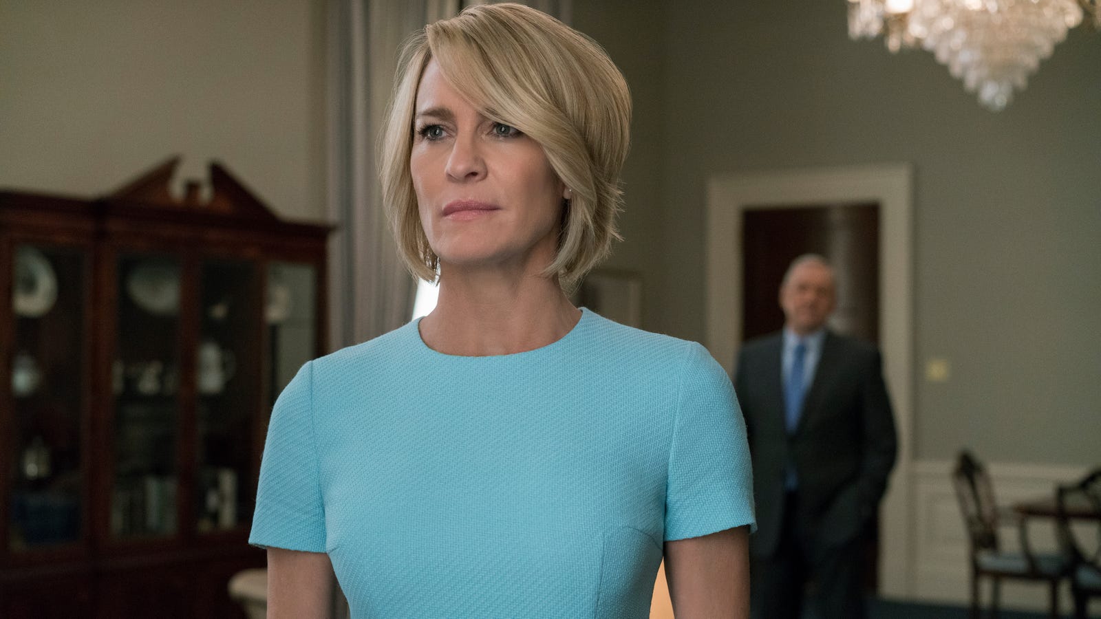 House Of Cards Season 5 Claire Underwood Earns Her Seat At The Table house-of-cards-season-5-claire-underwood-earns-her-seat-at-the-table