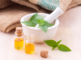 Illustration for article titled 6 Organic
Essential Oils for Weight Loss