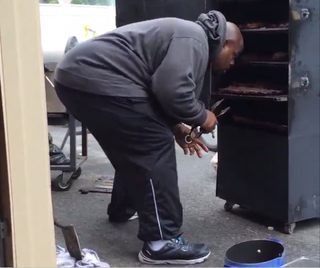 Illustration for article titled Vince Wilfork Is The King Of Memorial Day Barbecues