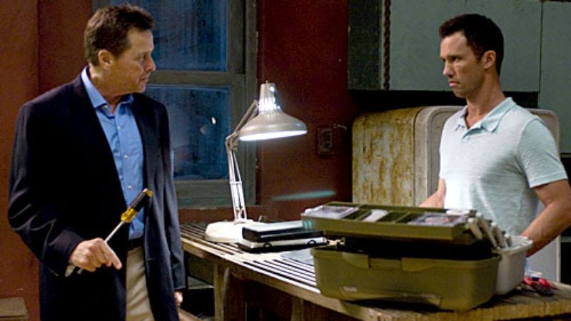 Illustration for article titled Burn Notice: “Enemies Closer”