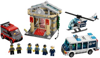 Illustration for article titled Security chief at The Getty assesses the Museum Break-in Lego set