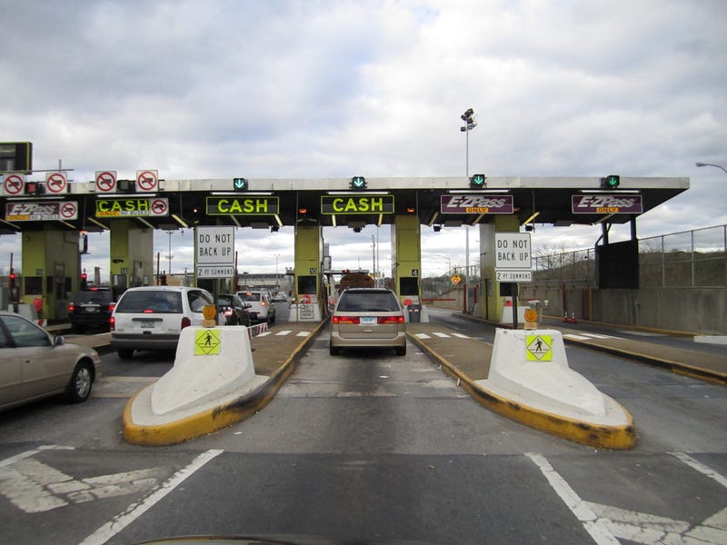 Illustration for article titled Holy Crap This Guy Racked Up Over $200,000 In Tolls