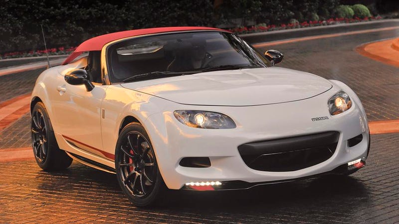 Illustration for article titled Mazda gives MX-5 Miata a Porsche-like top for SEMA