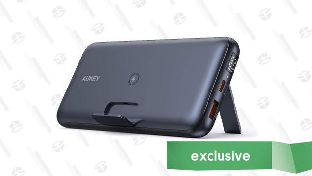 Charge All Your Devices With Two Aukey USB-C Power Banks [Exclusive]