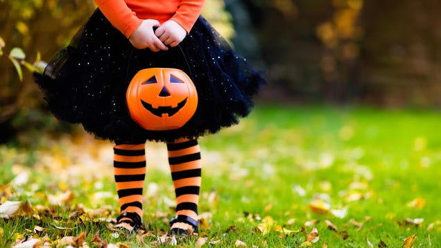 The 7 Deadly Sins of Taking Your Kid Trick-or-Treating