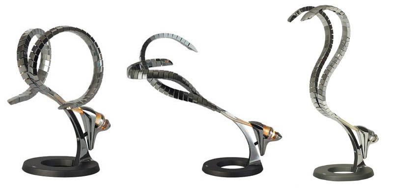 Illustration for article titled Lumina Italia Ra Desk Lamp is Like a Robotic Two-Headed Cobra