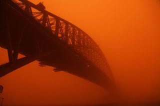 Illustration for article titled Massive Dust Storm Turns Sydney Into Real Life Mad Max