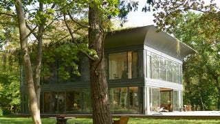 Illustration for article titled This Is What a Philippe Starck-Designed Prefab House Looks Like