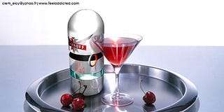 Illustration for article titled Martinis Not Shaken, Not Stirred, But Yo-Yo'd