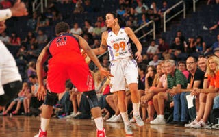 Barry Gossage/NBA/Getty Images