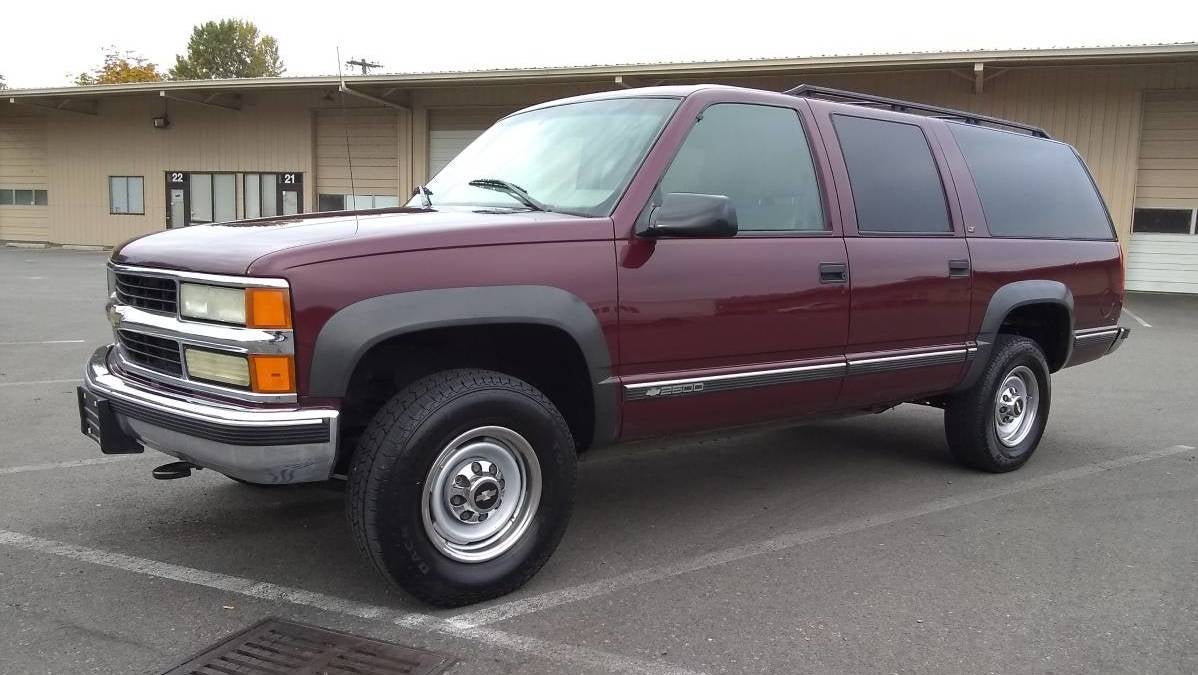 at $2,500, is this 1999 chevy suburban a bargain even when not 1999 Chevy Suburban Roof Rack at $2,500, is this 1999 chevy suburban a bargain even when not considered by dollar per foot?