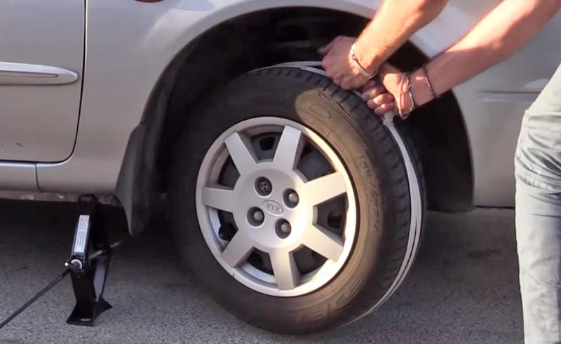 I spy safety violations. (Image via Shake The Future/YouTube)