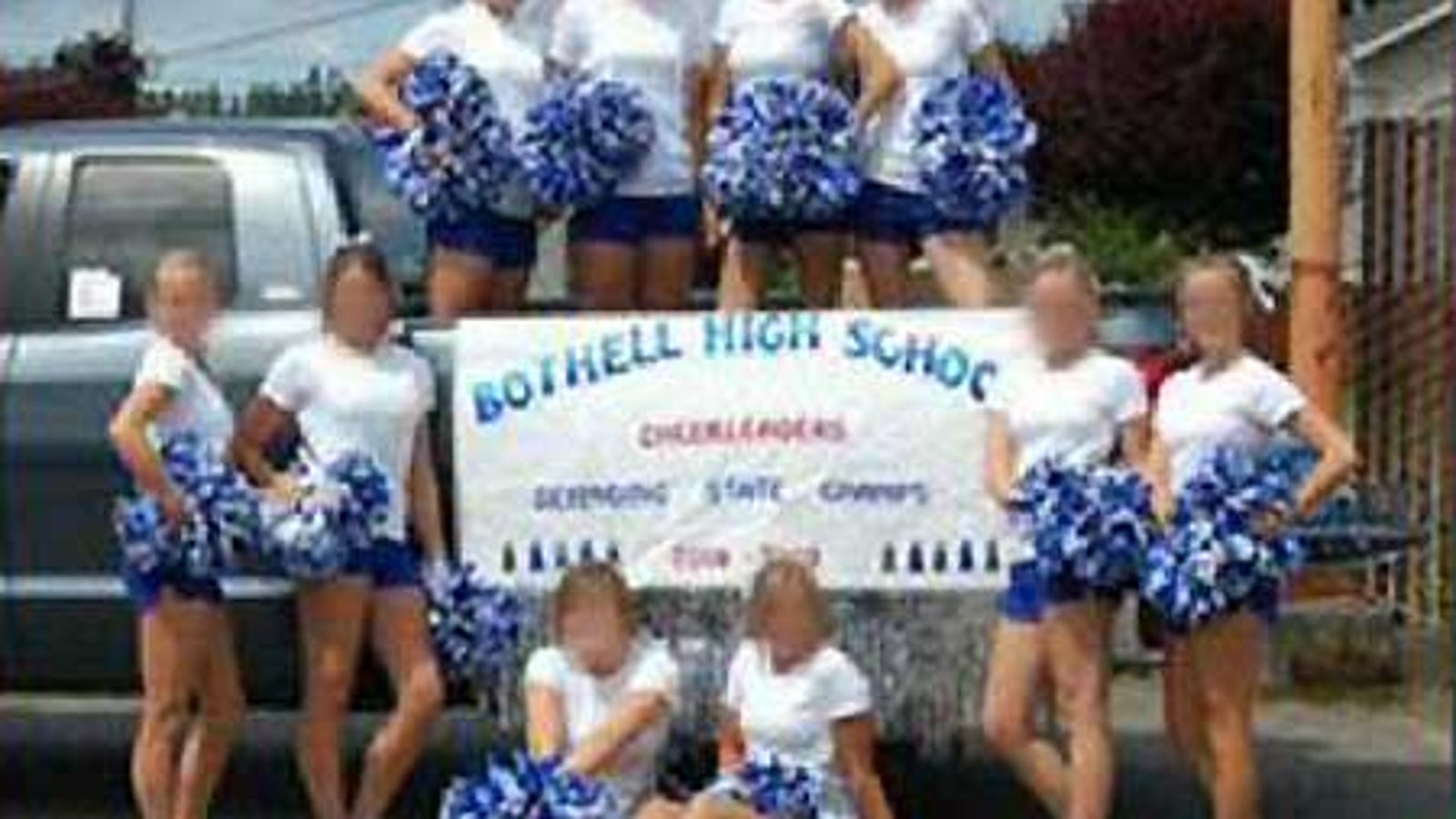 Nude High School Cheerleaders Now Less Nude Sue School 7941